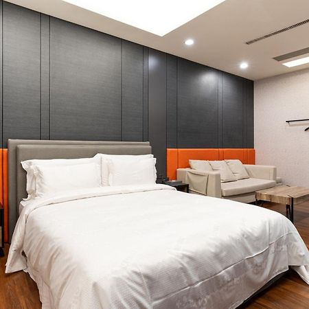 Ohya Chain Boutique Motel-Yongkang Bagian luar foto