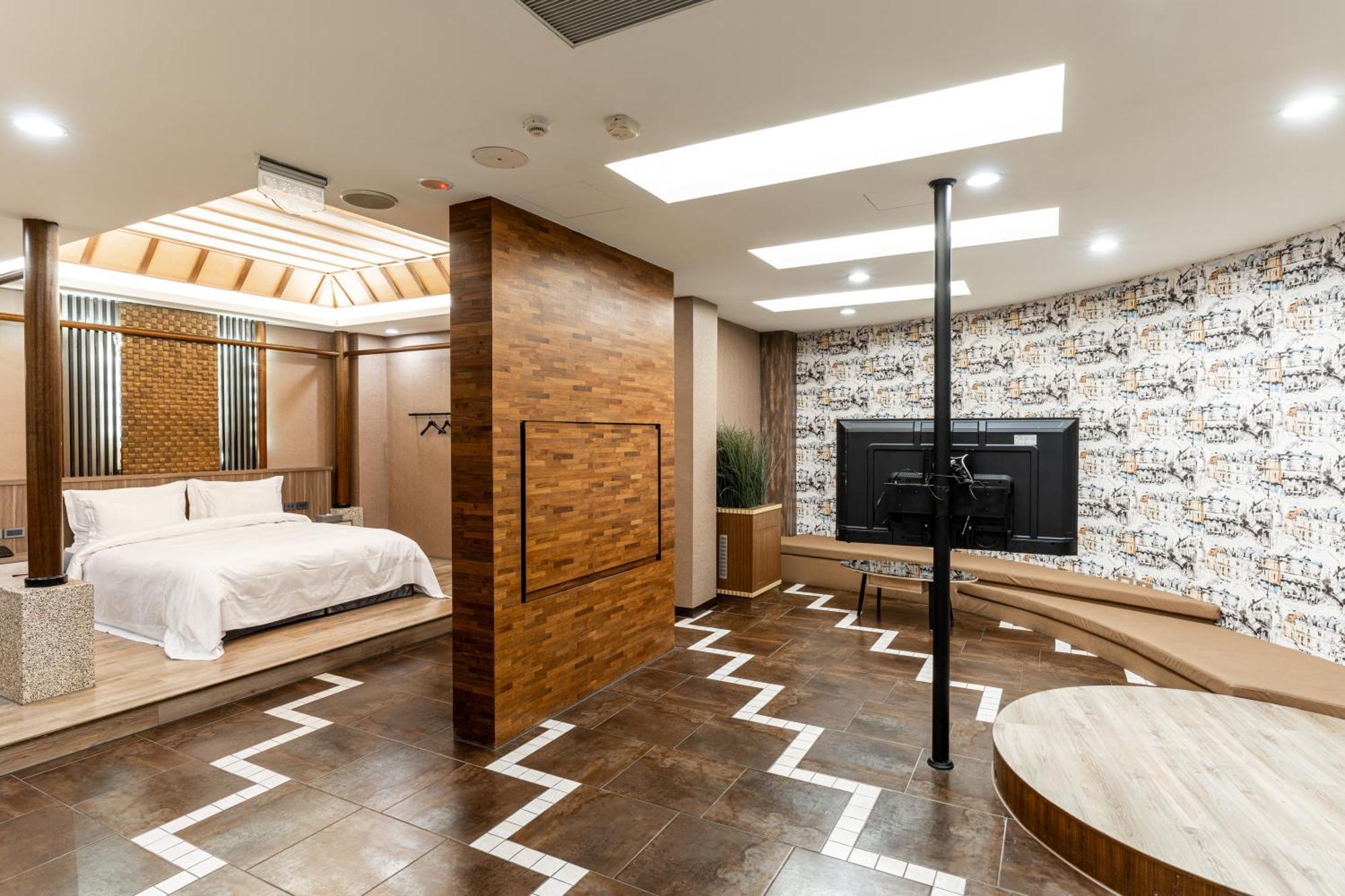 Ohya Chain Boutique Motel-Yongkang Bagian luar foto