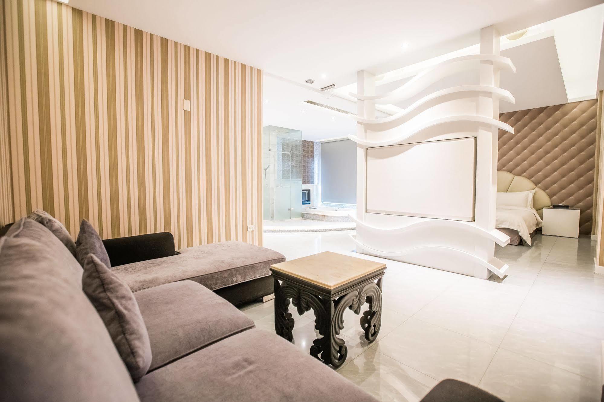 Ohya Chain Boutique Motel-Yongkang Bagian luar foto