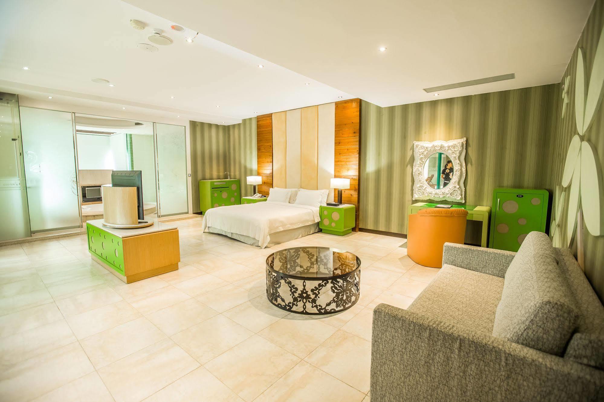 Ohya Chain Boutique Motel-Yongkang Bagian luar foto